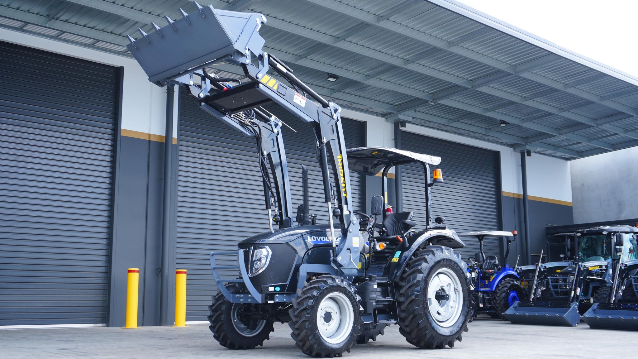 Trident Plus 75HP 4WD Canopy Tractor | Synchromesh Tractor